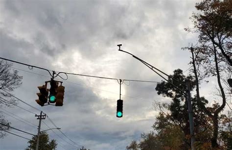 Are Those Weird Mysterious Cameras Above Traffic Lights Red Light Cameras?