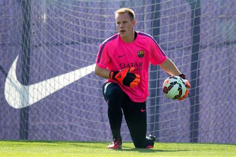 Barca keeper Ter Stegen suffers back injury | FourFourTwo