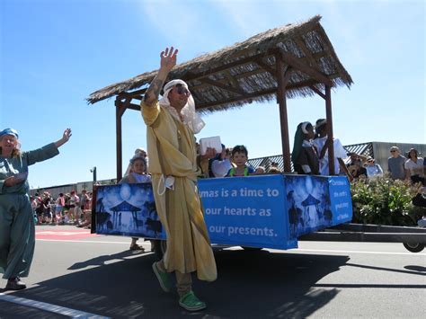 2023 New Brighton Santa Parade Discoverywall Nz