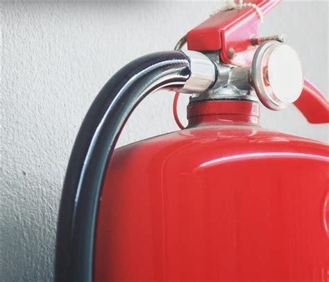 How To Choose And Use A Fire Extinguisher For Your Home