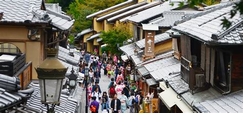 Kyoto Free Walking Tour Gion Higashiyama Tour