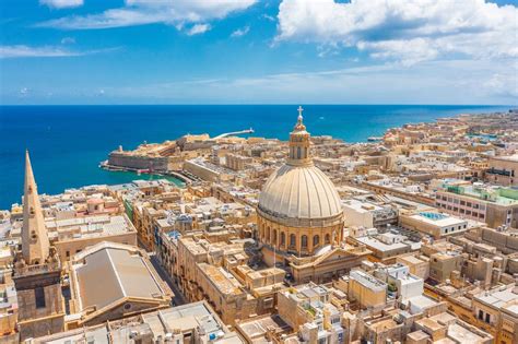 いつか必ず旅したい！地中海に浮かぶ絶景の島10選