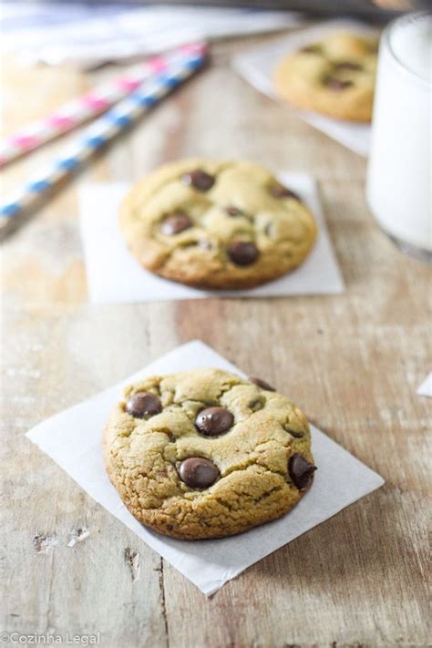 Receita de cookies macios gotas de chocolate fácil Receita