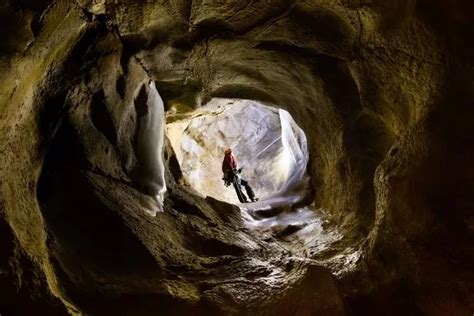 Inside The Booming Ice Chasm The Subterranean Cave Featuring Frozen