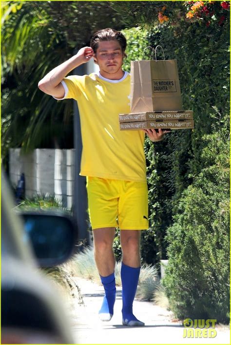 Photo: richard madden take out lunch froy gutierrez 07 | Photo 4459509 | Just Jared