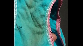 Calzoncito Azul Con Rosa XVIDEOS