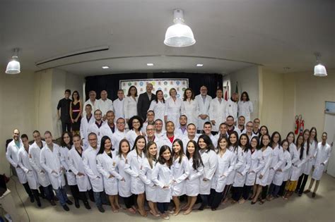 Calouros De Medicina Da Uepa Participam Da Cerim Nia Do Jaleco Redepar