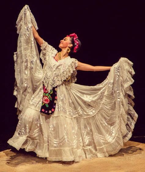 Traditional Jarocha Dancer En Trajes Tipicos De Mexico Vestidos