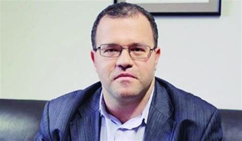 Уволненият асистент от СУ: Не съм канил на среща студента, той ми ...