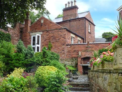 Gardener's Cottage, Peak District - Derbyshire - England : Hot Tub ...