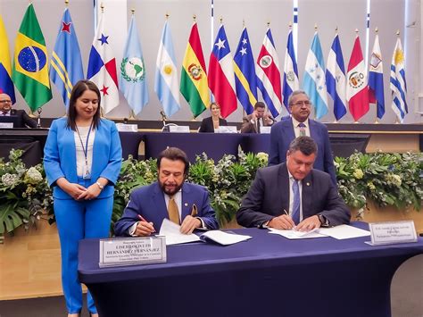 PARLACEN y Plan Trifinio firman convenio Presidencia de la República