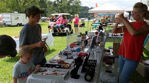 My Dad Entertaining At The Nc Bluegrass Festival Marion Nc Youtube