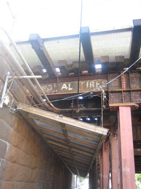 Streets of Stamford: Hidden signs