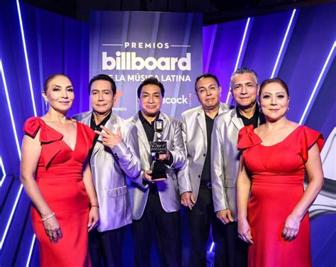 LOS ÁNGELES AZULES BRILLARON AL RECIBIR EL PREMIO BILLBOARD A LA