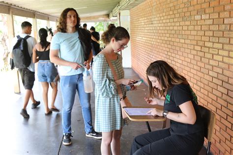 Vestibular Da Uel Come A Neste Domingo Provas De Habilidades