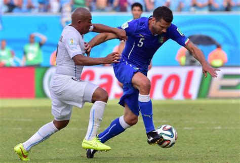 WM In Brasilien Italien Beim Spiel Gegen Uruguay In Der Einzelkritik