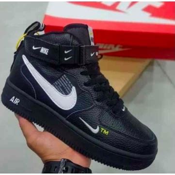 Bota Tênis Nike Air Force preto branco 1 07 Utility Lv8 Feminino