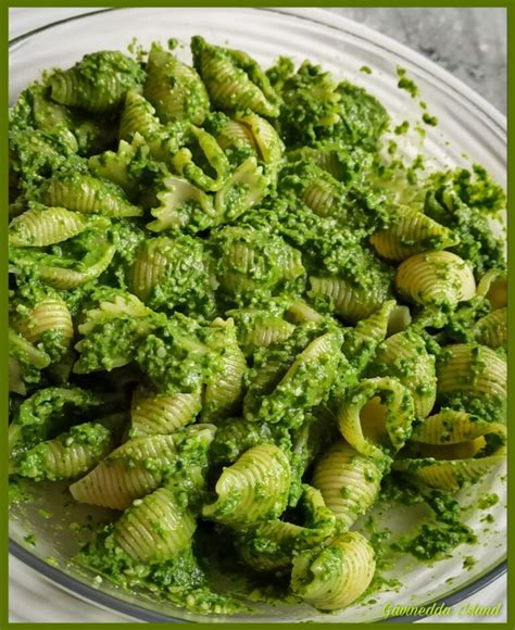 Pesto Di Foglie Di Ravanelli Gavinedda Island