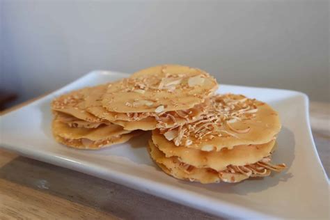 Resep Kue Kering Almond Thegorbalsla