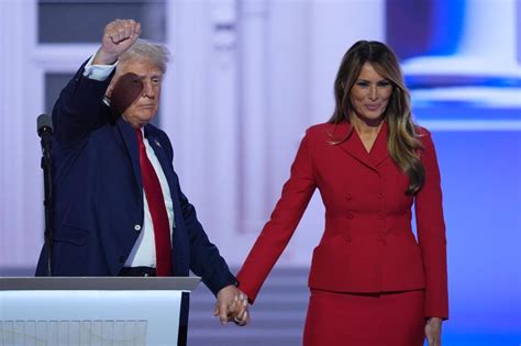 Melania Trump Sorgt Bei Republikaner Parteitag Mit Auftritt Für Überraschung