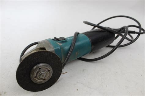 Makita 9557NB Corded Angle Grinder | Property Room