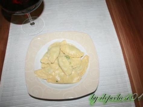 Spinat Ricotta Ravioli Mit K Sesahne So E Rezept Kochbar De