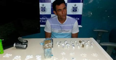 G1 Traficante é flagrado e diz obter R 700 venda de droga por