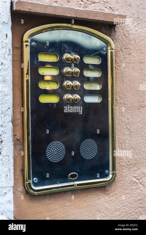 Ancienne Rétro Interphone Dans Un Ancien Bâtiment Classique Dans Le
