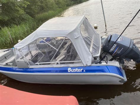 mako  center console fishing boat fishing  family boat bow shade