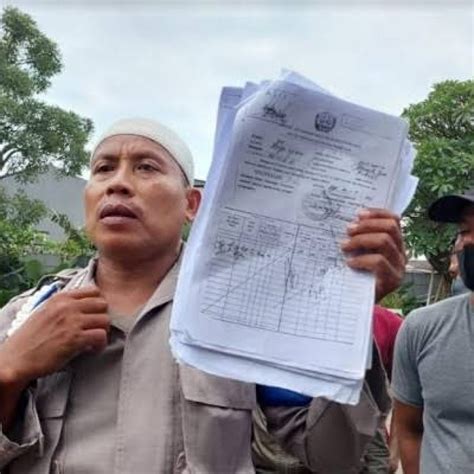 Warga Jatiwarna Bekasi Ramai Ramai Laporkan Bripka Madih Nekat Patok