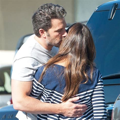 Ben Affleck Kisses Jennifer Garner In Rare Pda Moment See The Pic E Online Au