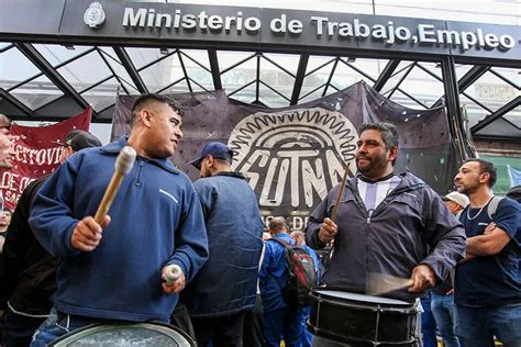 Los trabajadores del neumático y las empresas llegaron a un acuerdo que