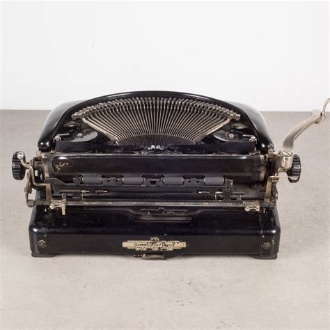 Remington Streamliner Refurbished Typewriter C1941 S16 Home