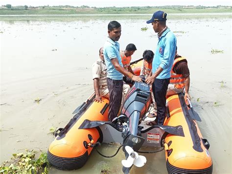 Crocodile Was Dragged While Taking Bath In Manpur Police Station Area