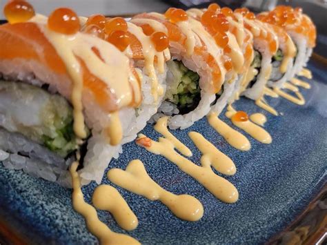 TIGER ROLL 10 Pieces Zoya Sushi