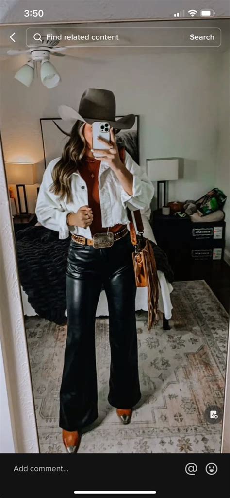 Pin By Clarissa Lopez On Southern Outfits Western Wear Outfits Nfr