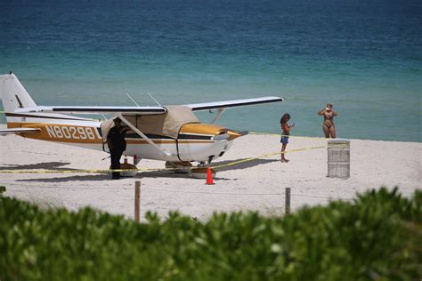 Mueren Dos Personas Tras Estrellarse Una Avioneta Al Norte De Miami El Diario Ny