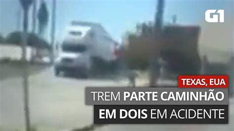 Trem Parte Caminh O Ao Meio Em Estrada Do Texas Nos Eua Veja V Deo