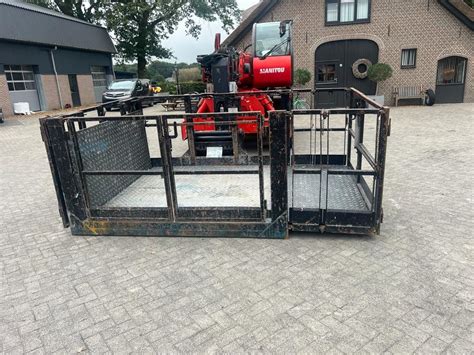 MANITOU WERKBAK 2 5 4 MTR Jur Soetendaal VOF