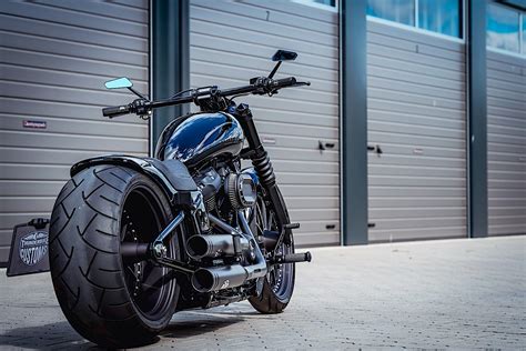 Dark Harley Davidson Breakout Has The Looks And Moves Of A Black