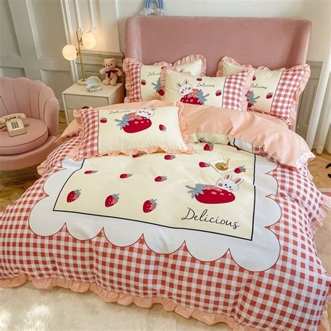 4pcs Sweet Strawberry Grid Pattern Bedding Set Bedding Set Patterned