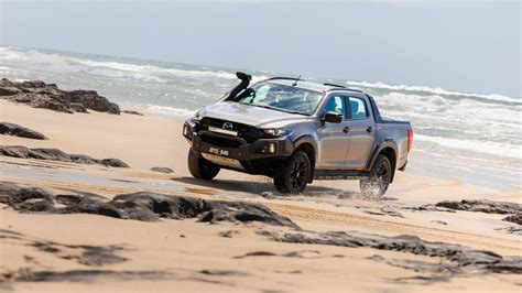 Driving The BT 50 On K Gari Fraser Island