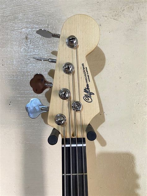 Clifton Precision Bass 4s On Carousell