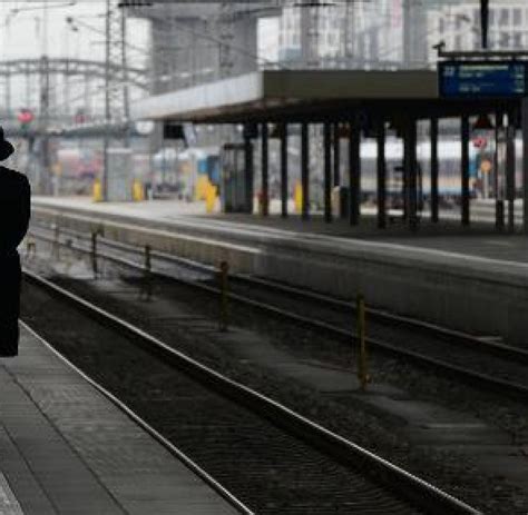 D Bahn Unternehmen Gewerkschaften Streiks Gdl Bestreikt Nun Auch Den