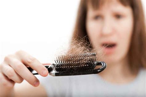 How To Stop Hair Loss 9 Tips To Combat Thinning Hair Hair Everyday