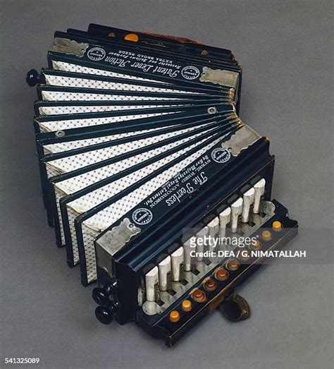 Diatonic Button Accordion Photos and Premium High Res Pictures - Getty ...