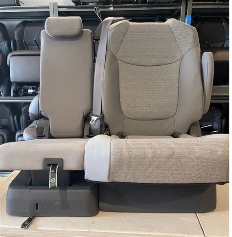 Toyota Sienna Middle Seat Top 17 Videos And 80 Images