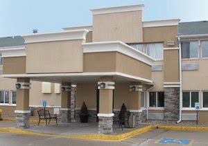 Quality Inn & Suites Des Moines Airport | Convenient Park, Stay & Fly ...