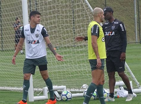 Mesmo sem coletivo Levir indica time titular do Atlético MG que deve