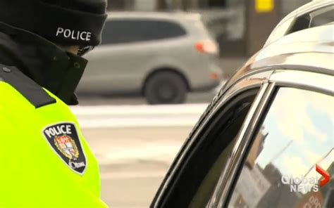 Canadian Court Rules That Police Officers Can Search Cell Phones